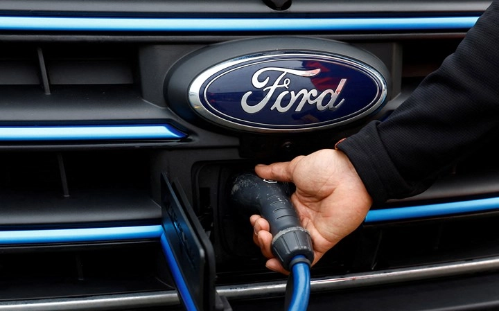 Ford, Elektrikli Araç Planlarını Güncelledi: İptal ve Ertelemeler Duyuruldu