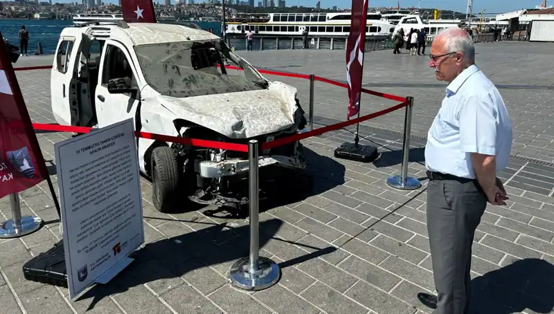 15 Temmuz’un İzleri: Tankın Ezdiği Otomobiller Sergilendi