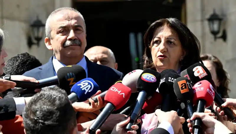 Sırrı Süreyya Önder Kimdir? Hastalığı Konusunda Neler Biliniyor?