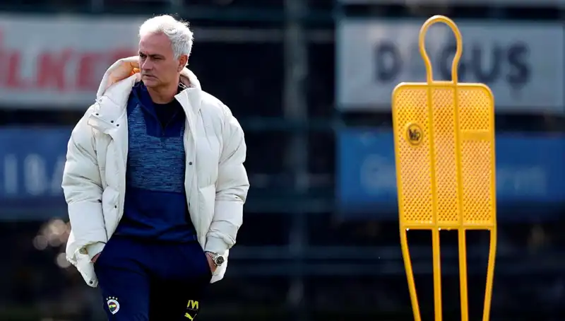 Fatura Mourinho'ya: Futbol Dünyası Bu Skandalı Konuşuyor