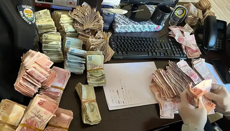 Bir Dilencinin Üzerinden Çıkan Yüklü Miktar Şaşırttı: Binlerce TL Nereden Geldi?