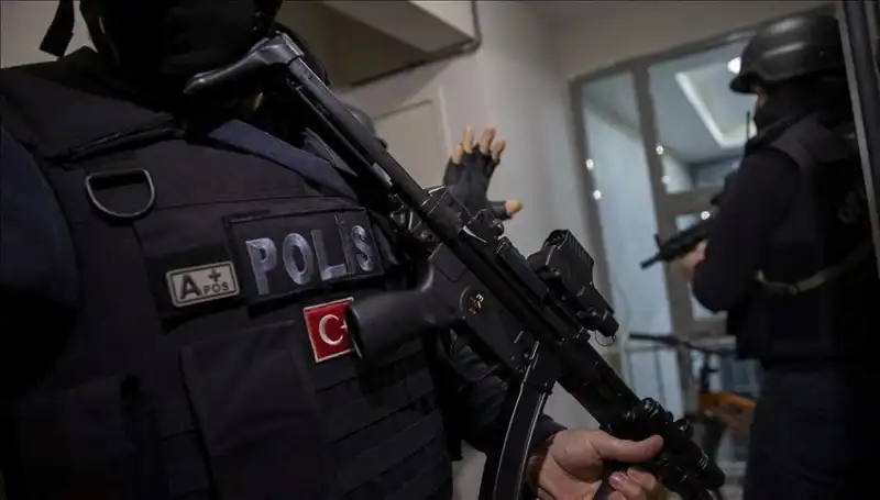 Afyon'da Büyük Operasyon: 26 Şüpheli Ele Geçirildi!
