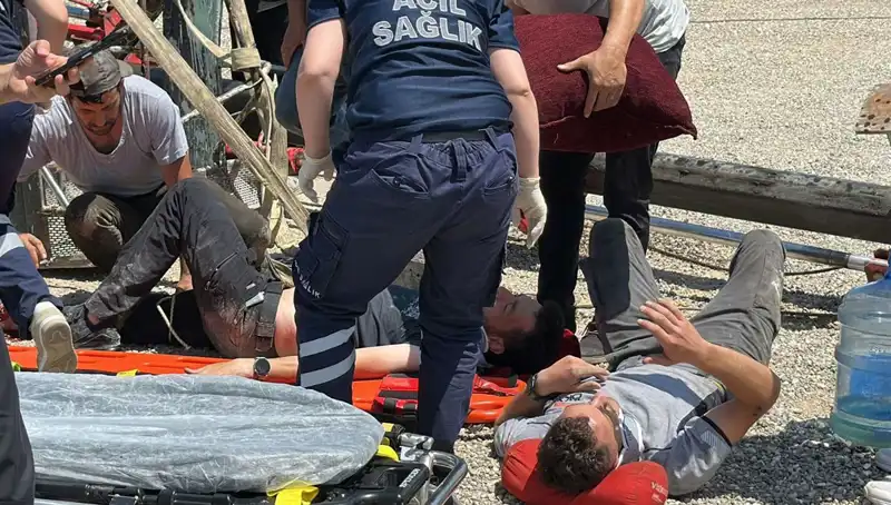 Vinç Kazasında Bayrak Asma İşinde Yaralanan İki İşçinin Durumu Gündemde!