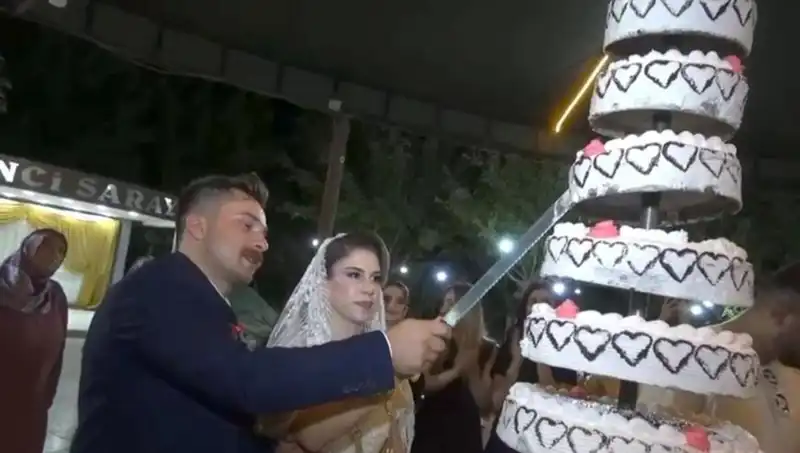 Düğün Kutlaması Kabusa Dönüştü: Çifti Hastaneye Koşan Olay