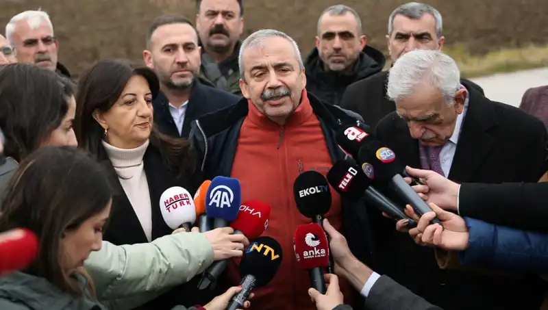 İmralı’dan PKK’ya Şok Çağrı: Sırrı Süreyya Önder Açıklıyor!
