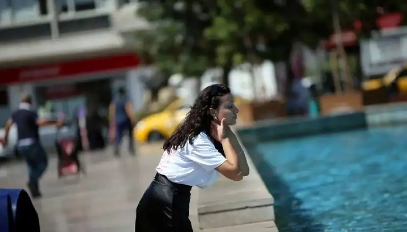 Cizre'de Termometreler Sıfırı Geçti: Günlük Sıcaklık 49.1 Derece!