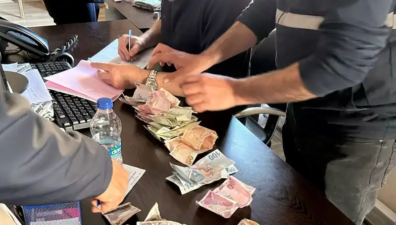 Antalya’da Dilencilere Yönelik Operasyon: 19 Bin Lira Ele Geçirildi