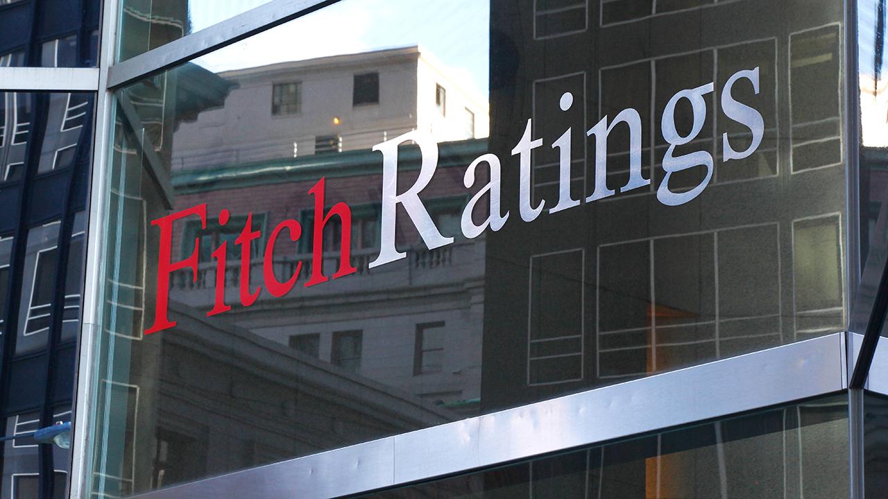 Fitch, Türkiye'nin Para Politikasında Sıkı Duruşun Devam Edeceğini Öngörüyor