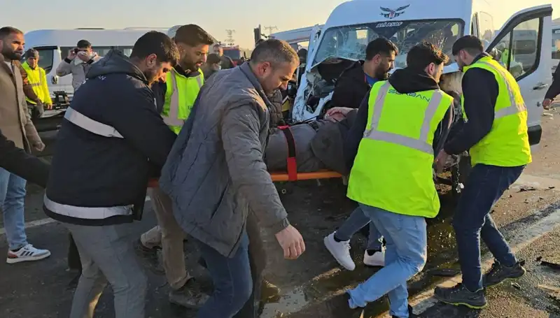 İki İşçi Servisi Kafa Kafaya Çarpıştı: Kazanın Ayrıntıları