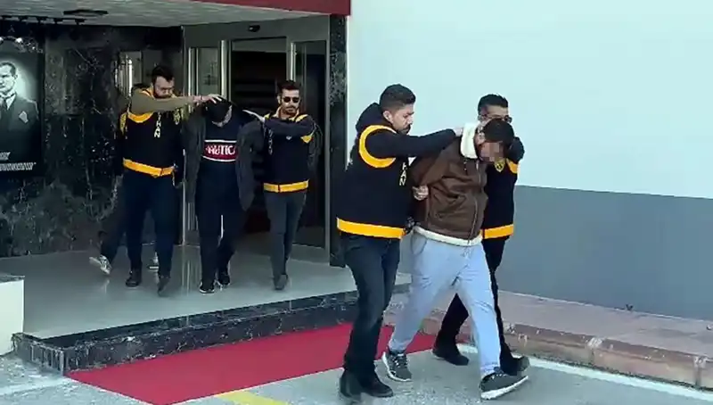 Silahlı Soygun Korkusu: İki Şahıs Tutuklandı, 2 Milyon Lira İstendi