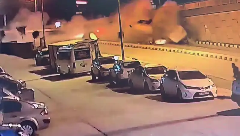Freni Patlayan Arazöz Kaza Yaptı: Olayın Detayları Korkuttu