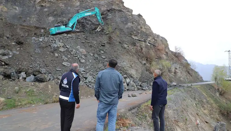 Hakkari’de Kaya Düşmelerine Karşı Alınan Önlemler ve Yeni Projeler