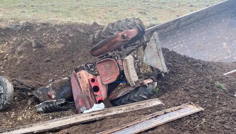 Kayseri'de Kontrolden Çıkan Traktör Şarampole Yuvarlandı: Korkutan Kazanın Ayrıntıları