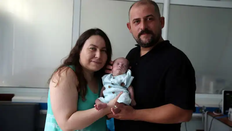 800 Gram Doğdu, 4 Ay Yoğun Bakımda Kaldı: Küçük Bebeğin Hayat Mücadelesi