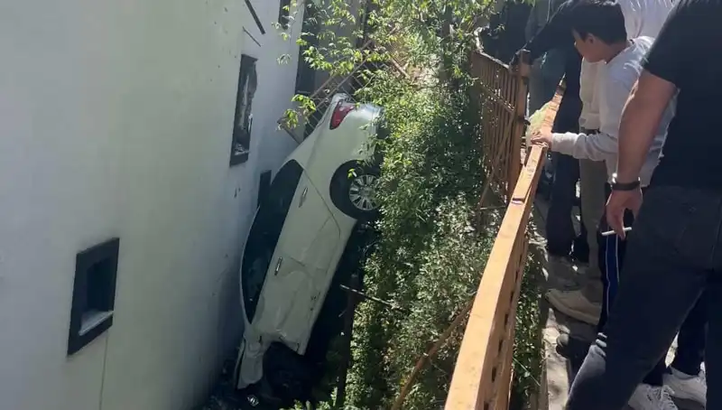 Kağıthane'de Dehşet Anları: Metrelerce Sürüklenen Aracın Hikayesi