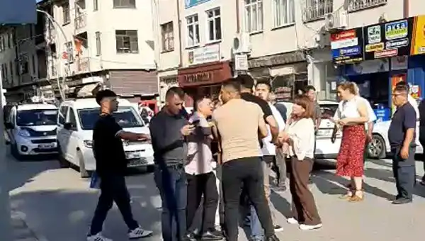 Gazinin Trafikte Darp Edilmesi: O Anların Şoke Edici Görüntüleri Ortaya Çıktı