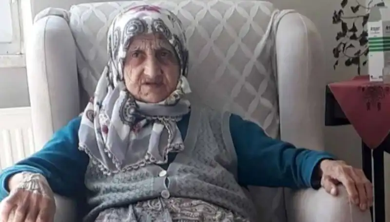 : Şok Olay! Otomobilin Çarptığı Yaşlı Kadın Hayatını Kaybetti