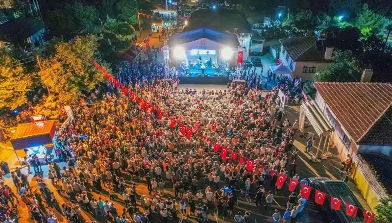 Leylek Şenliği: Doğanın Dansını İzlemek için Tarihleri Kaçırmayın!