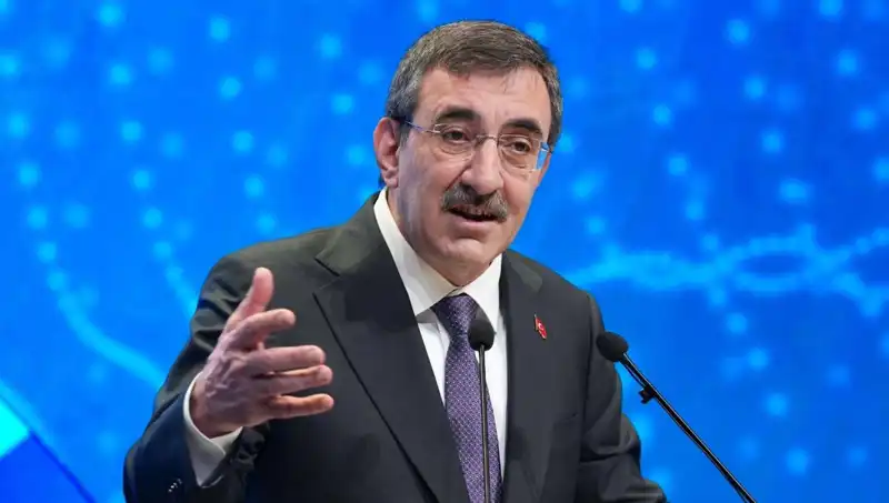 Cevdet Yılmaz: Boykot Çağrılarına Karşı Sorunları Çözmeye Davet Ediyor
