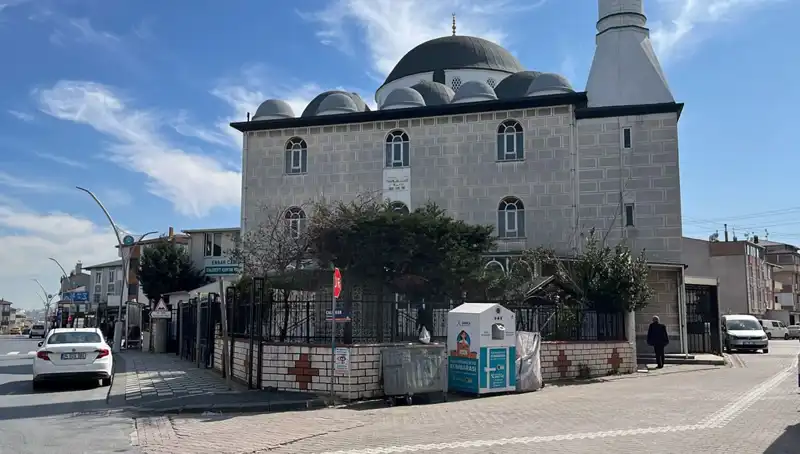 Cami Tuvaletinde Bulunan Cinayet: Gizemli Olayın Perde Arkası