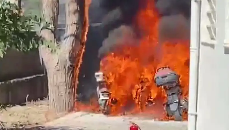 Park Halindeki 6 Motosiklet Alev Alev Yandı, Olayın Ardındaki Sır Ne?
