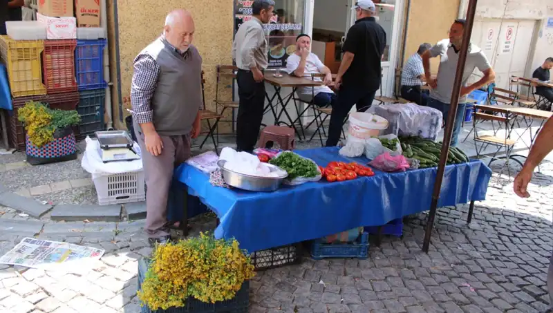 Dağda Kendiliğinden Yetişen Bu Şifa Kaynağı, Pazarda Uygun Fiyattan Satılıyor!