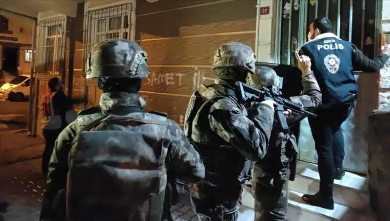8 İlde Bahis ve Kara Para Operasyonu: 500 Milyon Liralık Vurgun!