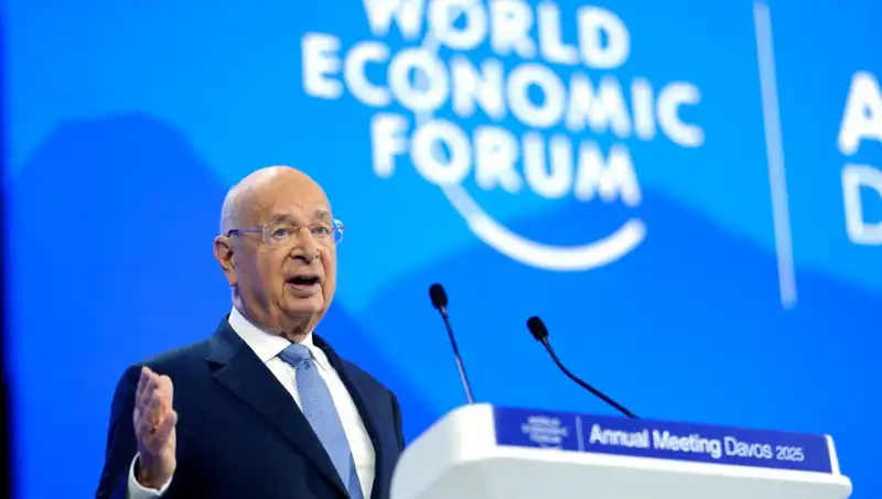 Davos Forumu’nun Kurucusu Klaus Schwab İstifa Etti: Küresel Ekonomi Ne Olacak?