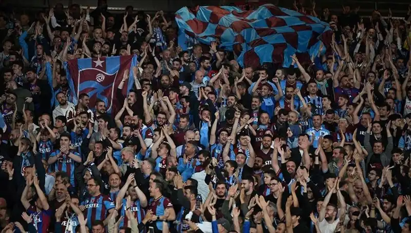 Trabzonspor ve Galatasaray Arasındaki Kritik Maçın Biletleri Hızla Tükeniyor!