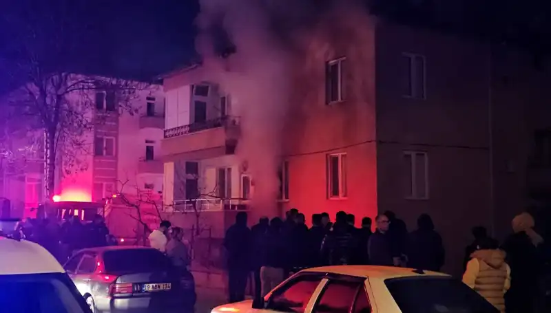 Çorum'da Bodrum Katında Yangın: 10 Kişi Hastanelik Oldu