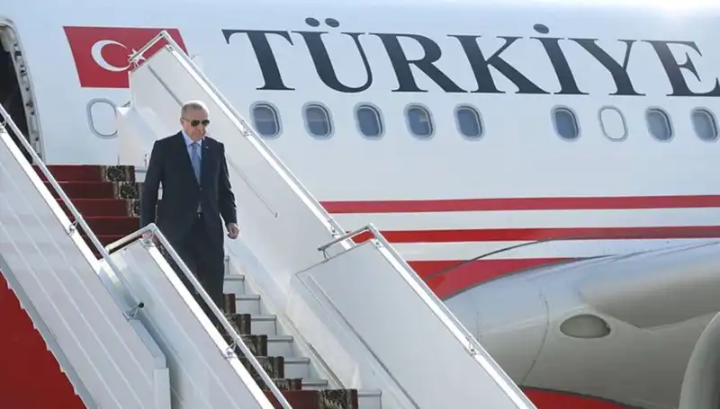 Cumhurbaşkanı Erdoğan İtalya Ziyaretinden Döndü: Önemli Temaslar ve Sonuçları
