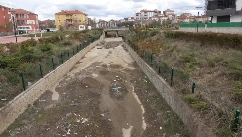 Coşkun Nehirler Susuzlukla Mücadele Ediyor: Kuraklık Tehlikesi Nereye Gidiyoruz?