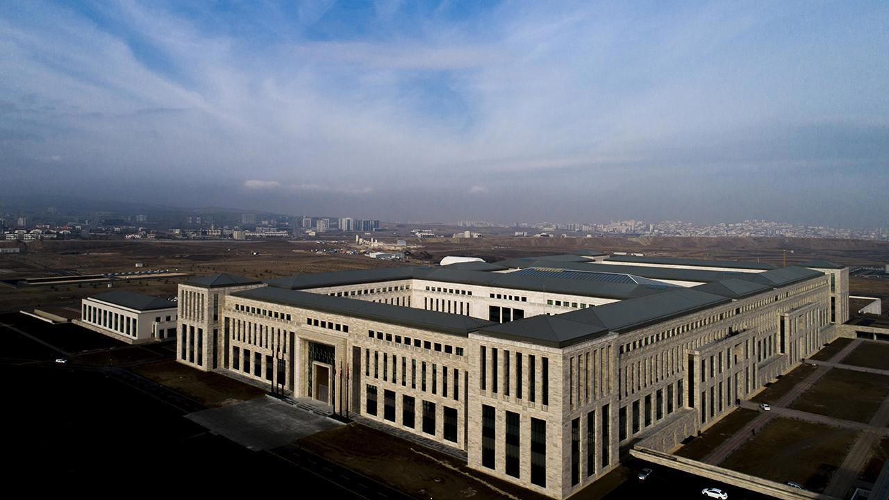 Gençlerin Dikkatini Çeken MİT'ten Kariyer Fırsatları