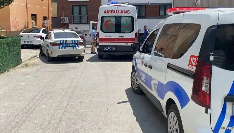 Bıçaklı Kavgada İki Kardeş ve Bir Polis Yaralandı: Olayın Sebepleri Neler?