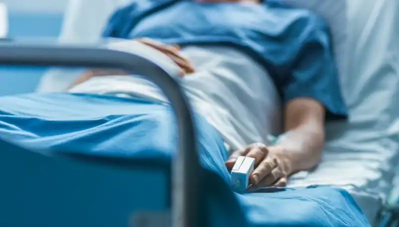 Mide Ağrısı Şikayetiyle Gittiği Doktor Sonrası Hayatını Kaybetti
