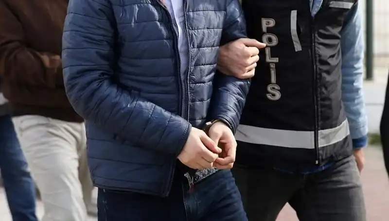 Hırsızlık Çetesi Suçüstü Yakalandı: 5 Şahıs Tutuklandı!