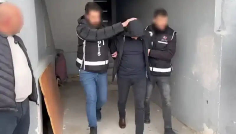 Dört İlde Üst Düzey Operasyon: Çetelere Korku Salan Baskınlar Yapıldı