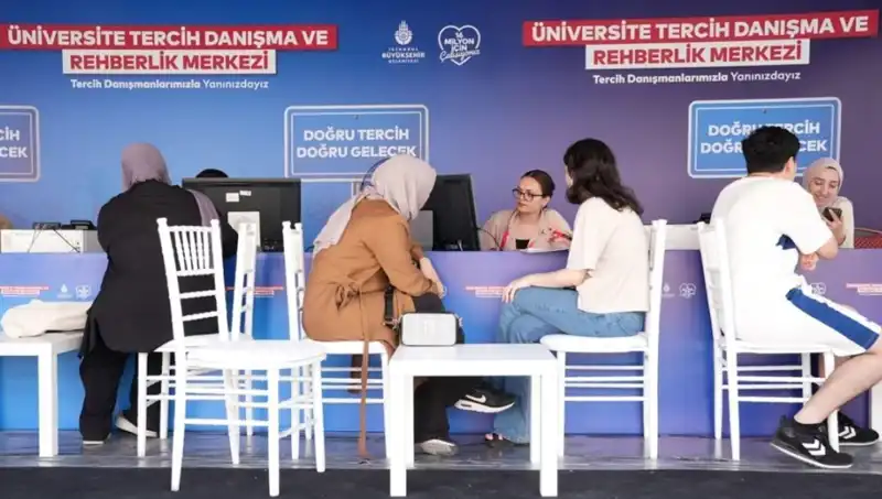 İstanbul’da Öğrencilere Yönelik 24 Yeni Tercih Danışma Merkezi Açıldı