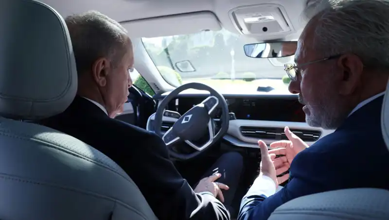 Cumhurbaşkanı Erdoğan, Togg'un Yeni Modeliyle Geleceğe Yol Alıyor