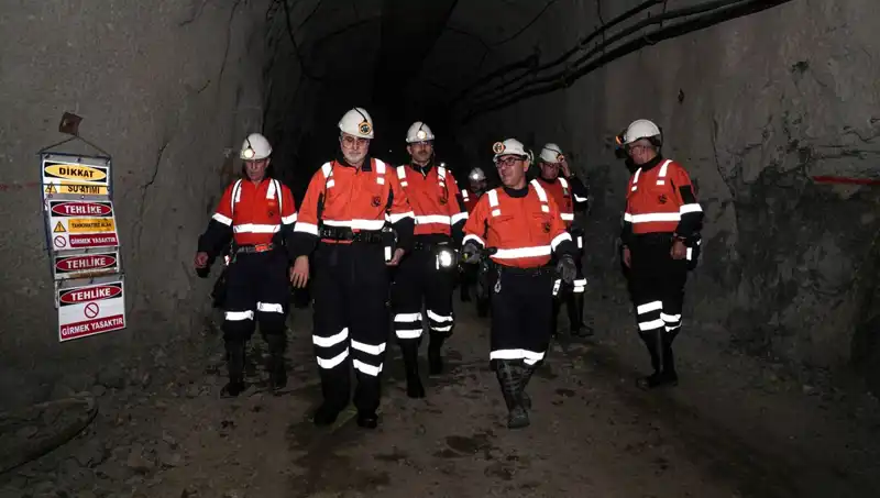 Altın Madenine İnen Bakan Işıkhan: Yeni Stratejiler ve Yatırımlar Kısa Sürede Belirlenecek