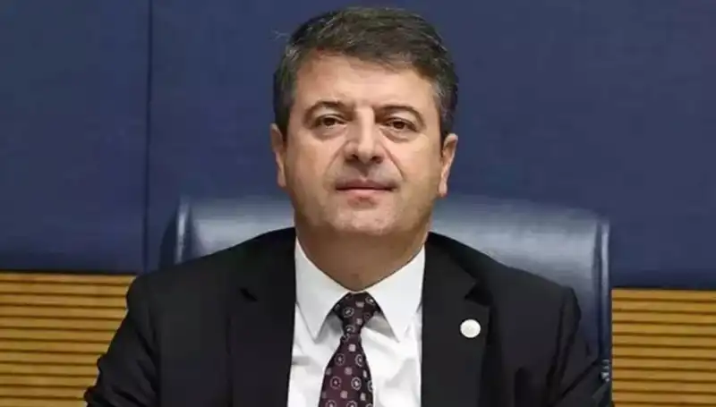 Adıyaman Belediye Başkanı Abdurrahman Tutdere Görevine İade Edildi: Kentte Neler Olacak?
