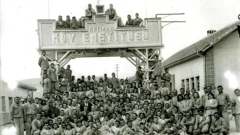 17 Nisan: Köy Enstitüleri'nin Kuruluş Yıl Dönümünde Kırsal Eğitim Devrimi