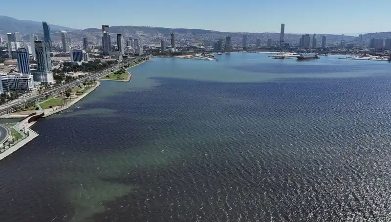 İzmir Körfezi'nde Gizemli Kötü Koku Neden Ortaya Çıktı?