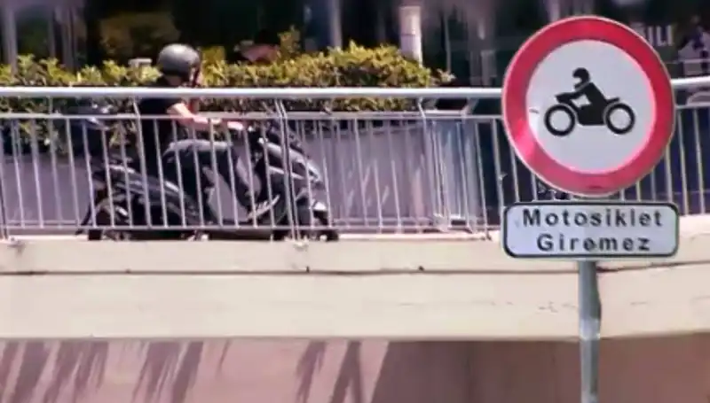 Üst Geçitler Motokuryelerin Cenneti Mi Oldu? Gözler Neden Onlarda!