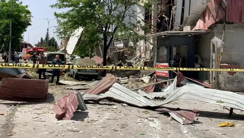 Gaziantep'te Fabrikada Patlama: Detaylar ve Yaralılar Hakkında Bilgiler