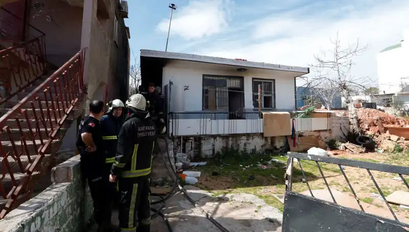 Antalya'da Gecekondu Yangını: Sebebi ve Sonrası Neler Olacak?