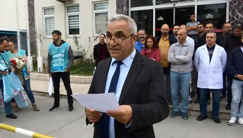 Antalya'da Doktora Saldırı: Sağlık Çalışanları İş Bıraktı, Olayın Ardındaki Gerçekler