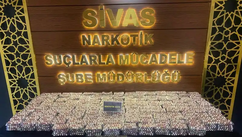 Sivas'ta Uyuşturucu Operasyonu: 5 Kişi Gözaltına Alındı ve Tutuklandı