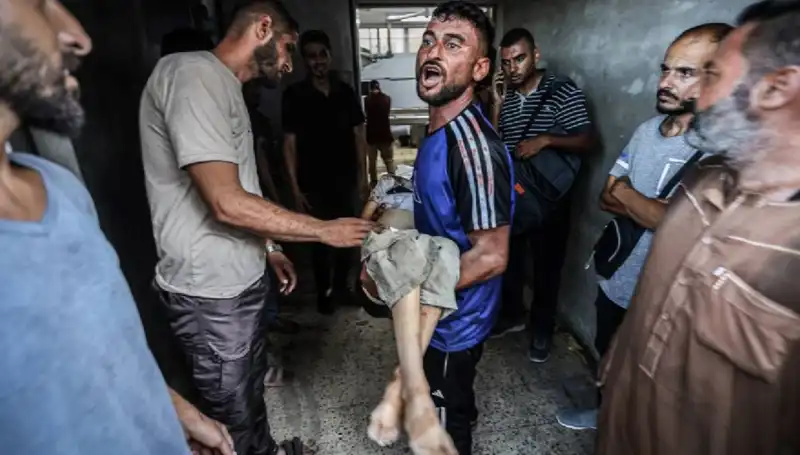 Gazze'de İsrail'in Saldırıları: 90 Filistinli Hayatını Kaybetti