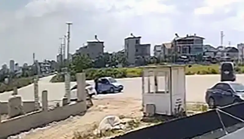 Park Halindeki Araçlardan Gecenin Karanlığında 450 Bin Lira Çalındı
